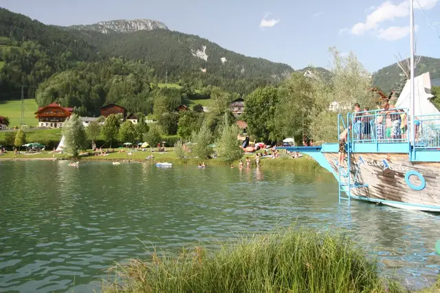 Der Badesee zählt zu den beliebtesten Ausflugszielen der Gemeinde. In Aich nimmt der Tourismus im Allgemeinen eine wichtige Rolle ein. | Foto: Gemeinde Aich