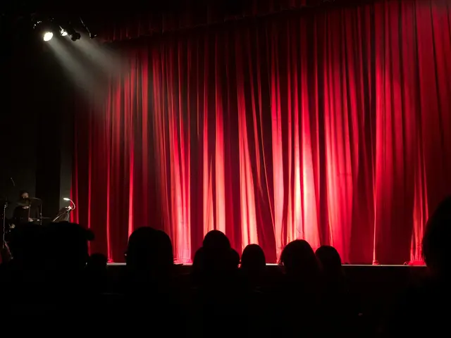 In der VHS Brigittenau findet die Premiere des Stücks "Halbe Leben" statt. | Foto: Pexels/Monica Silvestre
