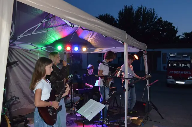 Im Mittelpunkt des Events: die Förderung junger Musikerinnen. | Foto: WIR für Zwölfaxing