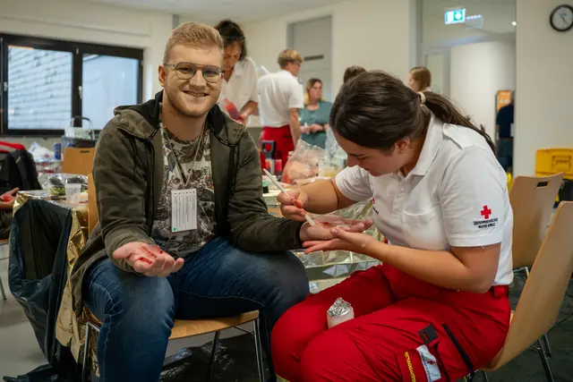 Das Team der realistischen Unfall- und Notfallsdarstellung war zuvor stundenlang im Einsatz. | Foto: Luttenberger, Thormann, Hasiwar, Kury, Wonisch | DOKUteam Rotes Kreuz Stmk.