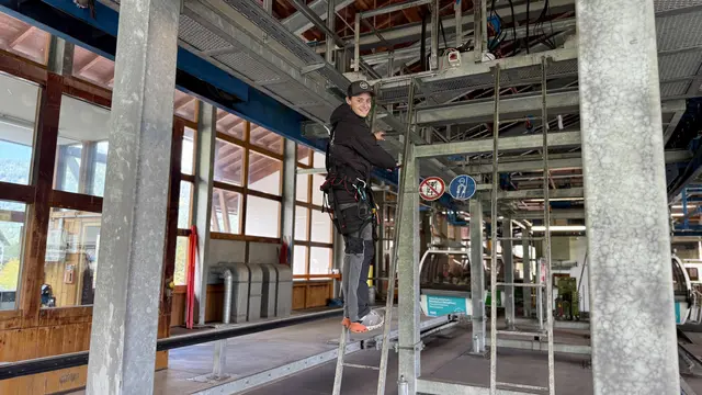 Noah Zupancic bei seiner Arbeit im Skigebiet Bad Kleinkirchheim. | Foto: Bad Kleinkirchheimer Bergbahnen