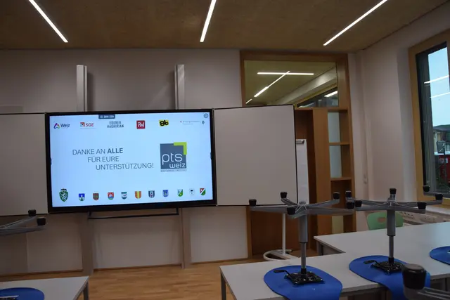 Besonderes Augenmerk brachte die digitale Tafel oder auch genannt „Whiteboard". | Foto: Mein Bezirk / Leonie Herrmann