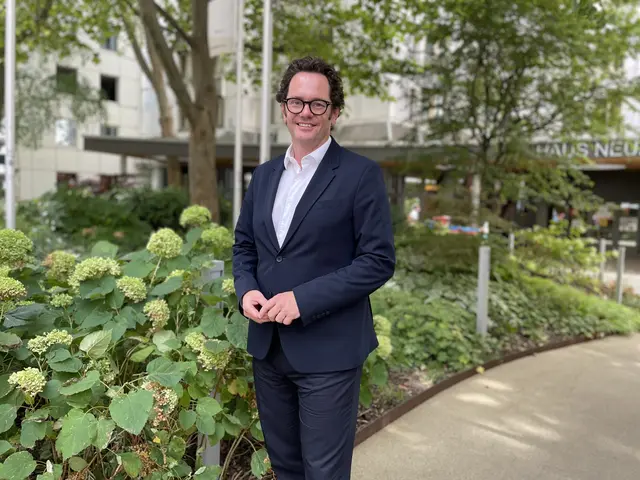 Bezirksvorsteher Markus Reiter (Grüne) spricht sich gegen ein Verbot aus. (Archiv) | Foto: Andrea Peetz