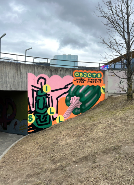 "Objekte" spielen eine wichtige Rolle in der Kunst von HNRX.  | Foto: HNRX