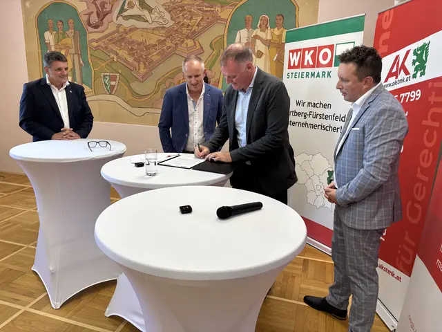 Am Ende stand die Unterzeichnung einer gemeinsamen Petition. | Foto: MeinBezirk/ Margot Jeitler