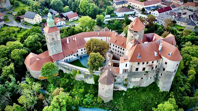 Kinder, die Mut haben, können sich den geheimnisvollen Rätseln der Friedensburg Schlaining stellen. | Foto: Florian Schauer
