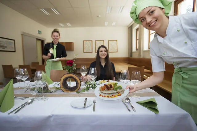 Ausbildung mit Genussfaktor. | Foto: LFS Warth