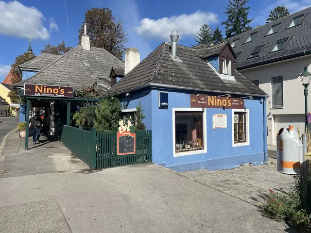 Es gab Gerüchte, dass die Pizzeria im Herzen Grinzings schließen muss, doch Betreiber Nino gibt Entwarnung. | Foto: Kristóf Paksanszki/MeinBezirk