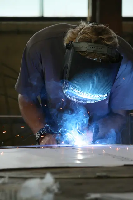 2F sucht Metalltechniker / Schlosser. | Foto: 2F