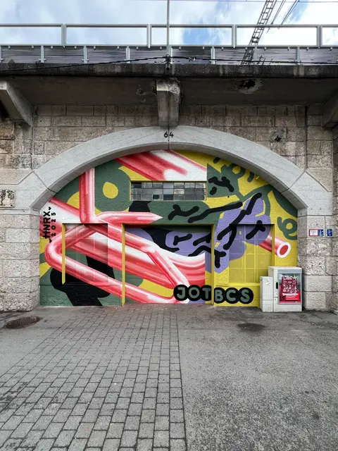 Das erste Werk im Rahmen des Projekts "Keinheitsbraun". | Foto: HNRX