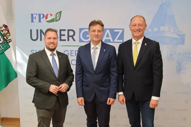 Präsentierten den neuen Mann an der Spitze: Klubobmann Marco Triller, Spitzenkandidat der FPÖ Graz René Apfelknab, FPÖ-Stadtparteiobmann NAbg. Axel Kassegger (v.l) | Foto: FPÖ Steiermark