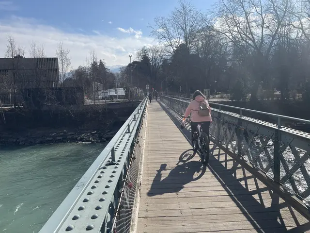 Der Emile-Béthouart-Steg oder auch Innsteg genannt, hieß nicht immer so.  | Foto: BezirksBlätter