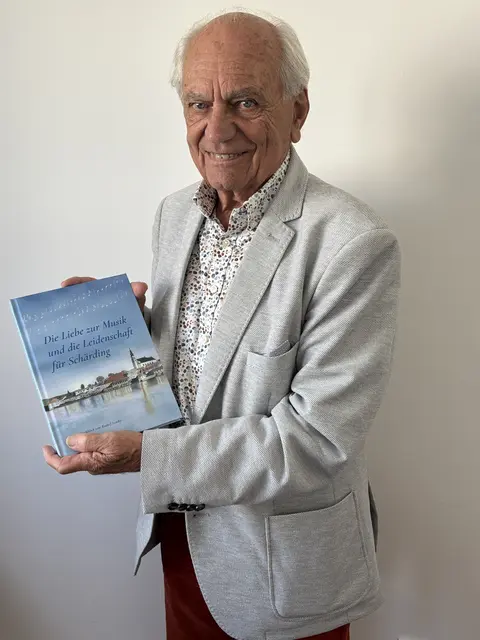 Rudolf Lessky schrieb mit 89 Jahren sein erstes Buch. | Foto: Ebner/MeinBezirk