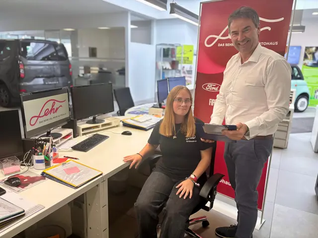 Auch Bürokauffrauen werde im Autohaus Lehr ausgebildet.