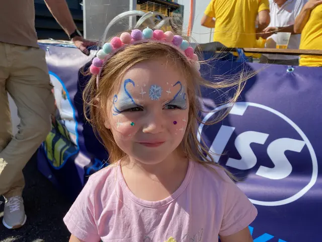 Matea mit fantasievollem Kinder-Make-up | Foto: VP Sommerein