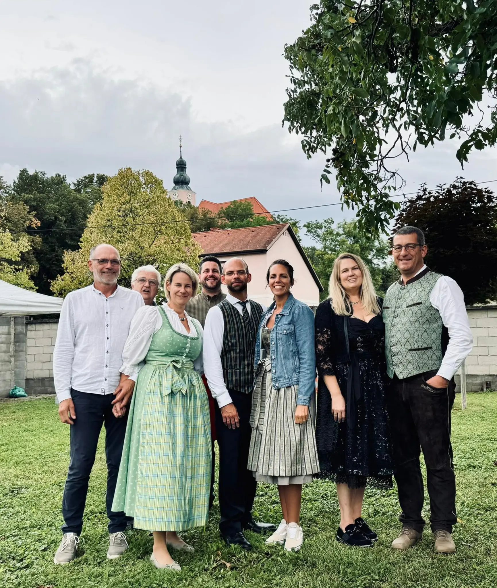 Musik-Gemeinschaft-und-Tradition-beim-Dirndlgwandsonntag