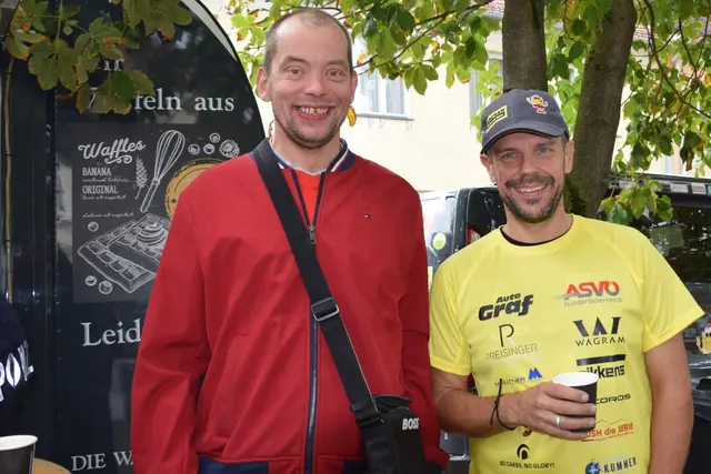 Paracycler Christoph Dieminger und Daniel Kapeller. | Foto: Wagram Cycling Team