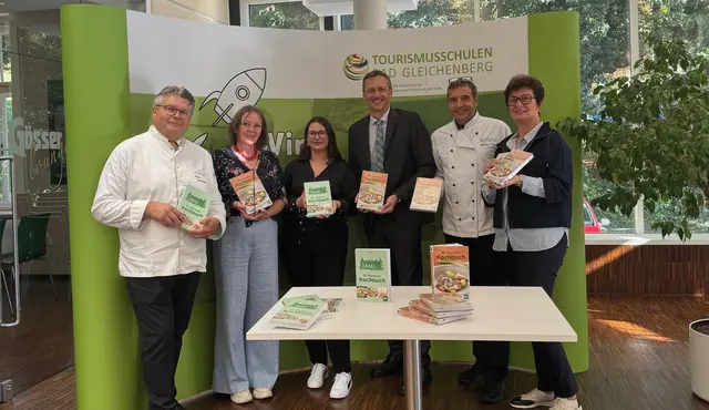 Das St. Martiner Kochbuch ist ein Ratgeber in der Küche der Tourismusschulen Bad Gleichenberg. | Foto: PSBG