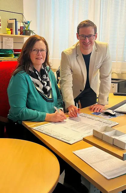 Claudia Doleschal (stv. Geschäftsstellenleiterin) und Stefan Waldhäusl (Abteilungsleiter) | Foto: AMS Zwettl