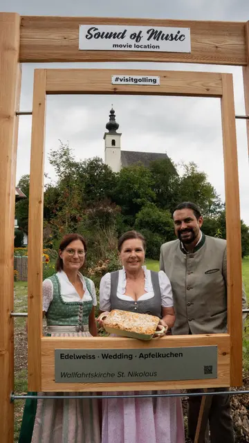 Der neue Fotopoint in Torren in der Nähe von der Wasserfallstrasse 24 in 5440 Golling lässt euch in die Fußstapfen der Familie Trapp treten. | Foto: TVB Golling/Sebastian Waß