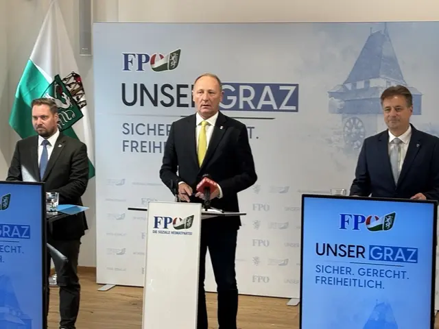 Präsentation des Neuen: Marco Triller, Axel Kassegger und der Grazer Spitzenkandidat René Apfelknab (v. l.). | Foto: MeinBezirk/Reischl