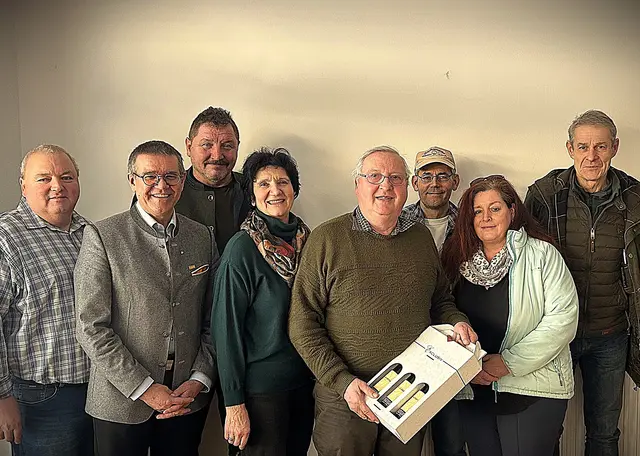 Das Veranstaltungsteam – Werner Bayler, Landtagsabgeordneter Ing. Manfred Schulz, Josef Kohzina, Susanne und Franz Maurer, Günter und Elke Schuh, Bezirksjägermeister a.D. Ing. Gottfried Klinghofer. Nicht am Foto sind Manuela Bayler sowie Martina Sock-Kurek für die Gemeinde Wilfersdorf. | Foto: Martina Sock-Kurek 