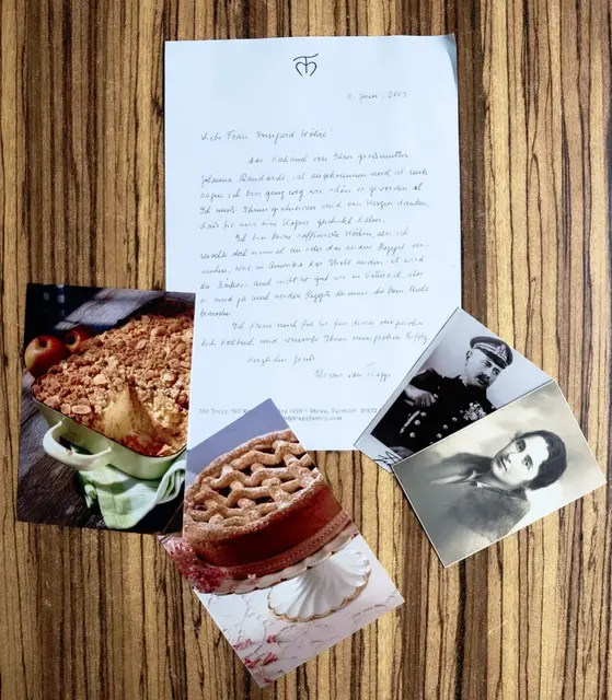 In dem Beitrag sind originale Utensilien, darunter Briefe und Kochrezepte der Köchin der Familie Trapp, zu sehen.  | Foto: TVB Golling/Sebastian Waß