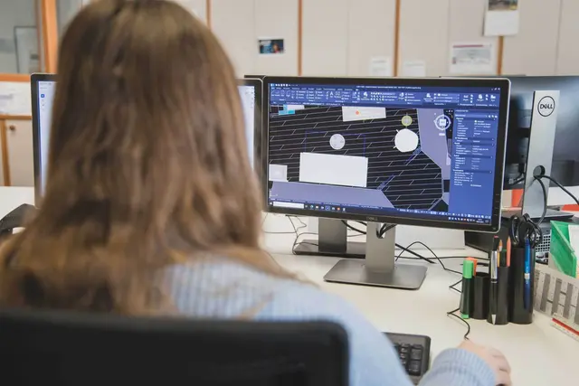 Technische Zeichner erstellen verschiedenste Pläne mit einem CAD-System. | Foto: Voglauer