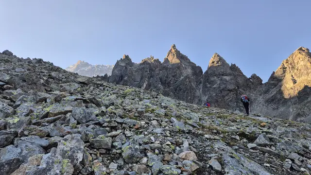 Die Auswirkungen des Klimawandels auf das Gletschergebiet wurden erwandert. | Foto: KLAR! Kaunergrat