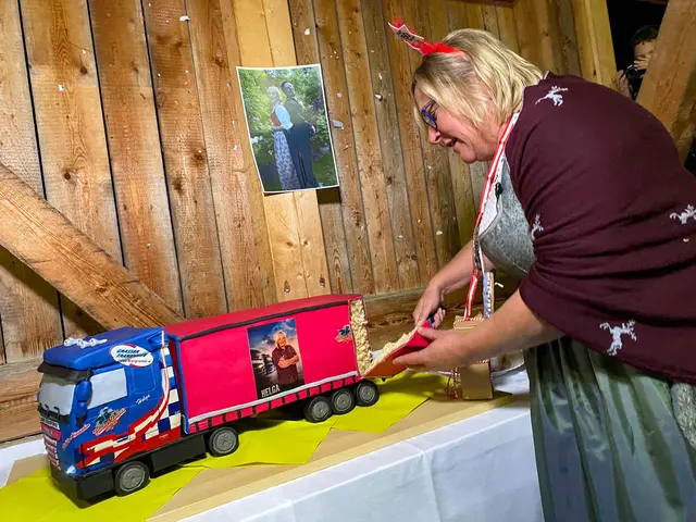 ... und einer Torte. | Foto: ProsiebenSat1Puls4