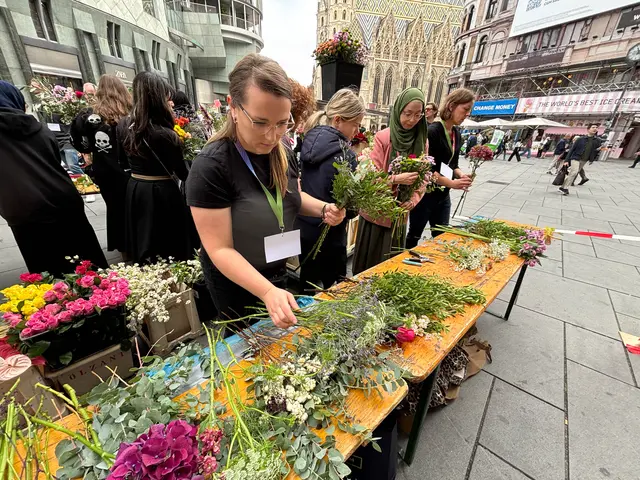 Am Donnerstag fand der alljährliche Blumen-Flashmob der Floristinnen und Floristen am Graben statt. | Foto: Andreas Pölzl/MeinBezirk Wien
