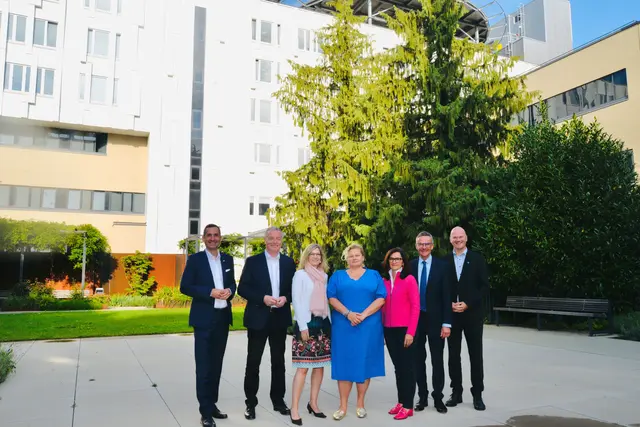 Die drei neuen Vorstände der NÖ Landesgesundheitsagentur machten
im Rahmen ihres Antrittsbesuchs Station im Universitätsklinikum St. Pölten.  | Foto: UK St. Pölten
