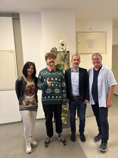 "Der seltsame Fall des Benedikt Mitmannsgruber" begeisterte das Publikum im ausverkauften Saal. | Foto: Angelika Brunner