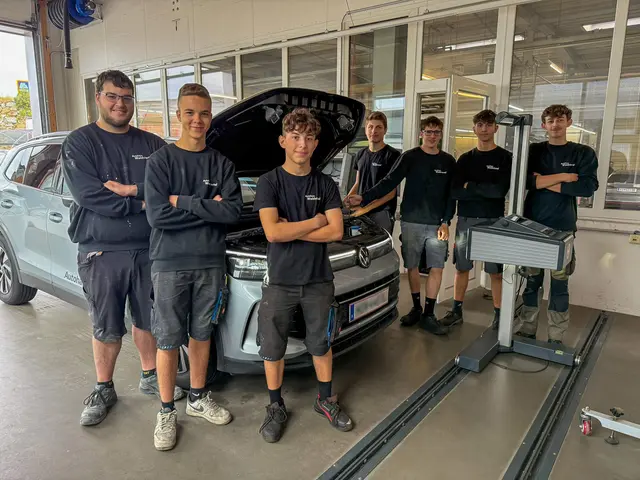 Aktuell werden 13 Lehrlinge in den Bereichen KFZ-Technik, Karosseriebautechnik und Einzelhandel mit Schwerpunkt Ersatzteile ausgebildet. | Foto: Autohaus Waldviertel
