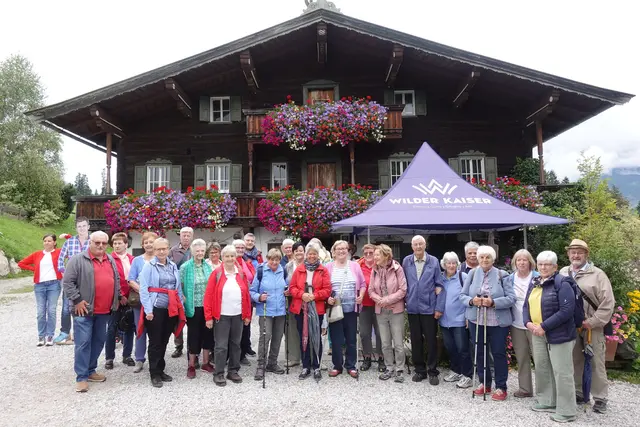 Die Ebenseer Pensionisten wandelten auf den Spuren des "Bergdoktors". | Foto: Ebenseer PV
