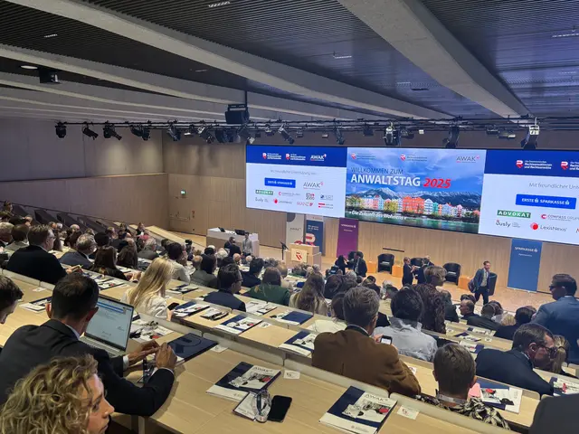 Die Fachtagung der Rechtsanwälte diskutierte die Zukunft des Wohnens im Audimax in Innsbruck. | Foto: MeinBezirk/Rebeiz