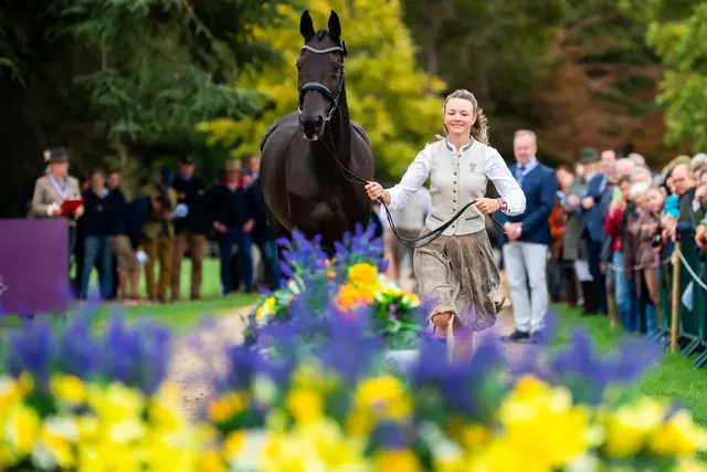 Lea Siegl tritt mit Pferd Van Helsing P bei der EM in Oxfordshire an. | Foto: OEPS und FEI/Lukasz Kowalsk
