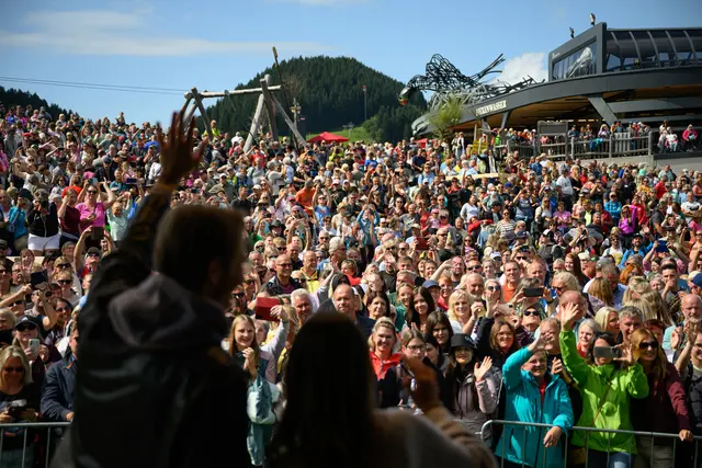 Kaiserwetter und großartige Stimmung herrschten beim 8. Bergdoktor Bergfest. | Foto: TVB Wilder Kaiser/Sabine Holaubek