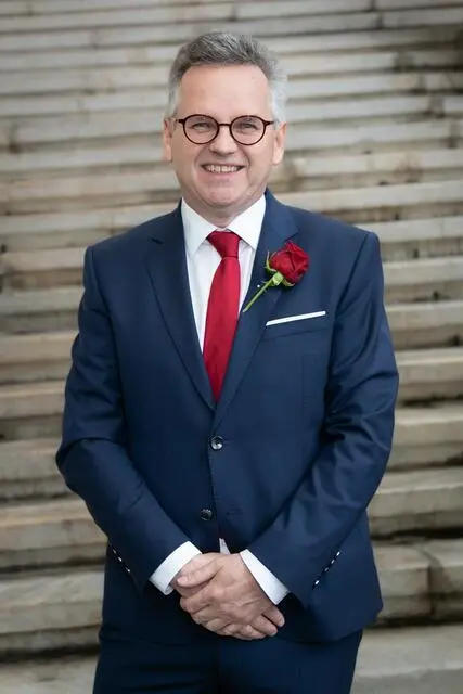 Magdalensbergs Bürgermeister Andreas Scherwitzl (SPÖ) sieht es in dem neuen Waffengesetz noch zu vage Formulierungen.  | Foto: Gernot Gleiss