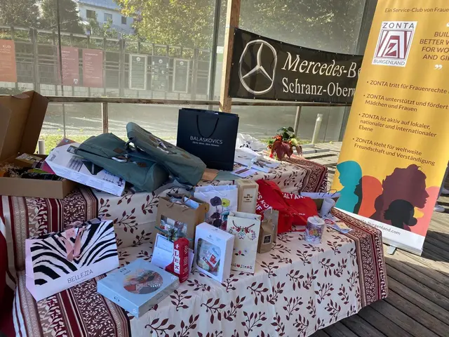 Gegen 17.00 Uhr steht eine Tombola auf dem Programm | Foto: Gabriele Strohriegel