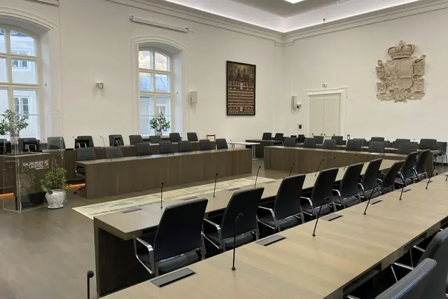 Im Salzburger Landtag kommt es zu einem Wechsel: Wolfgang Auer übernimmt das Mandat von Hans Schnitzhofer im ÖVP-Landtagsklub. | Foto: Land Salzburg/Melanie Hutter