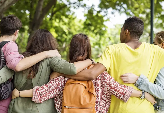 Interkulturelle und soziale Differenzen beiseiteschieben: Im EU-Projekt „Speak for Unity“ geht es darum, als Gemeinschaft näher zusammenzurücken.  | Foto: Shutterstock