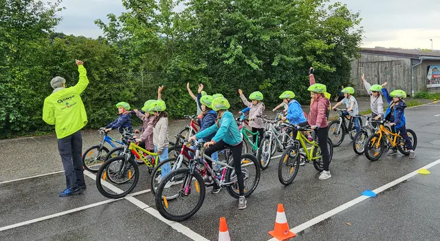 In Ottensheim wartete Radkompetenztraining auf die Kids. | Foto: Helmut Perndorfer