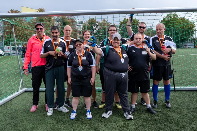 Die Sieger der Gruppe B „FC Marfeldkanal“. | Foto: Attila Izmir