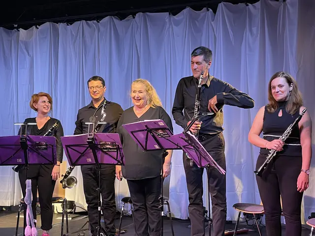 Kabarett und Klarinettenklänge sorgten im Dorfzentrum Lebenswert in Klein Meiseldorf für einen heiteren Abend. | Foto: M.arte