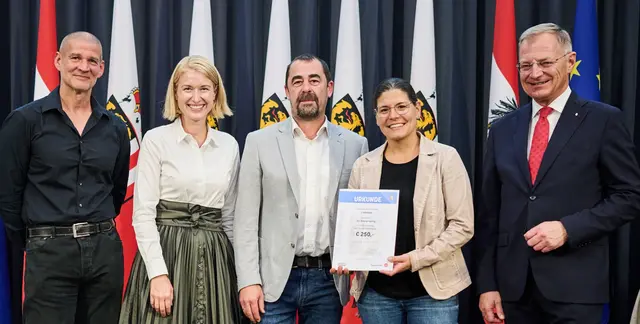 Urkundenverleihung für die Gemeinde Liebenau | Foto: Land OÖ/Peter Mayr