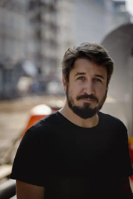 Joni Zott, der ab Sommer 2026 neuer Geschäftsführer vom Rockhouse Salzburg wird, sagt zur Programmauswahl im kommenden Herbst und Winter: "Das Programm soll so vielseitig und divers wie es nur möglich ist sein. Es ist für alle Altersgruppen etwas dabei."
 | Foto: Matthias Heschl