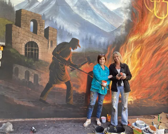 An Hauswänden in mehreren Gemeinden sind großformatige Kunstwerke entstanden | Foto: KunstRaum Obervellach