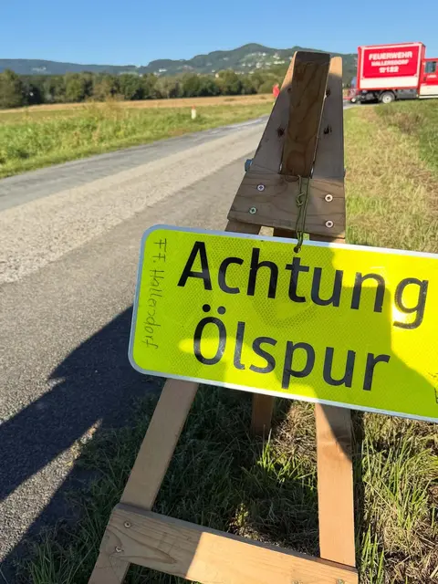Warntafel wurden auf der gesamten Streckenlänge aufgestellt. | Foto: FF Hallersdorf