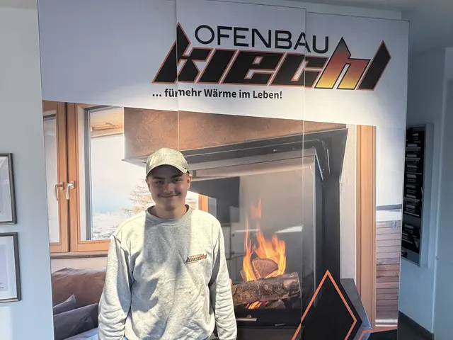 Im MeinBezirk-Gespräch erzählt Alexander, warum das traditionelle Handwerk Ofensetzer für ihn ein echter Traumberuf ist. | Foto: Kendlbacher